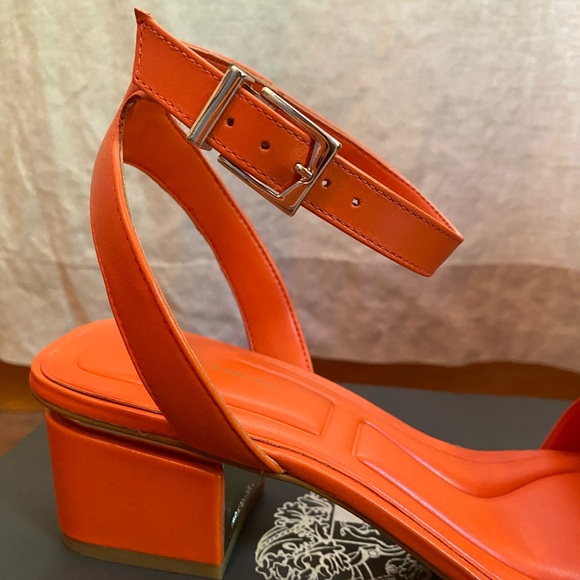 New in box! Vince Camuto block heel sandal. - Picture 3 of 12